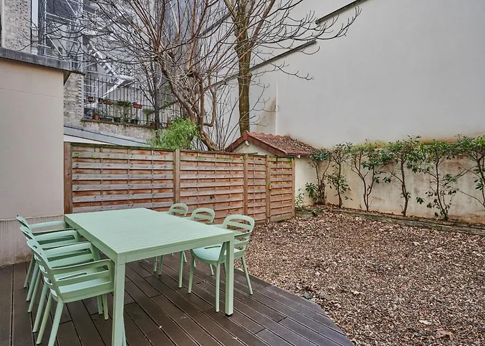 Rent A Room Apartments - Degas